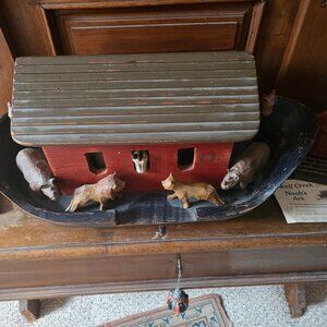 HAND CARVED WOODEN NOAH'S ARC BY WOLF CREEK